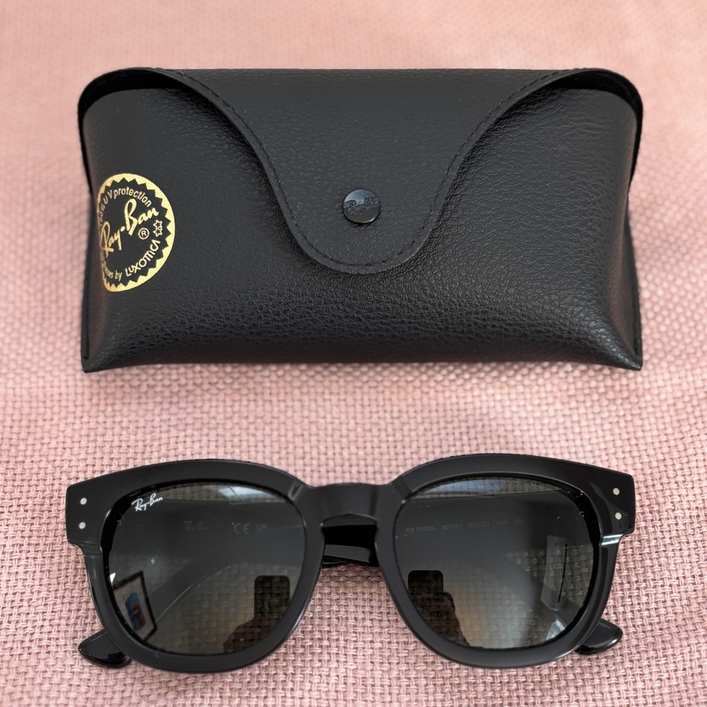 NWOT Ray-Ban Mega Wayfarer Sunglasses